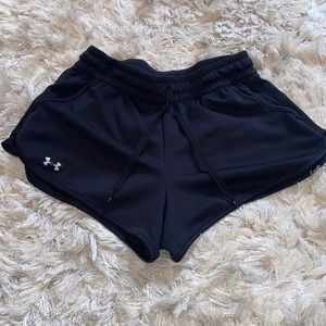 Under armour semi fitted heat gear shorts